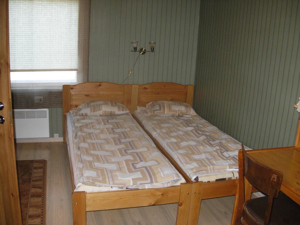 Vana Postimaja Accommodation Suure-Jaani Bilik gambar